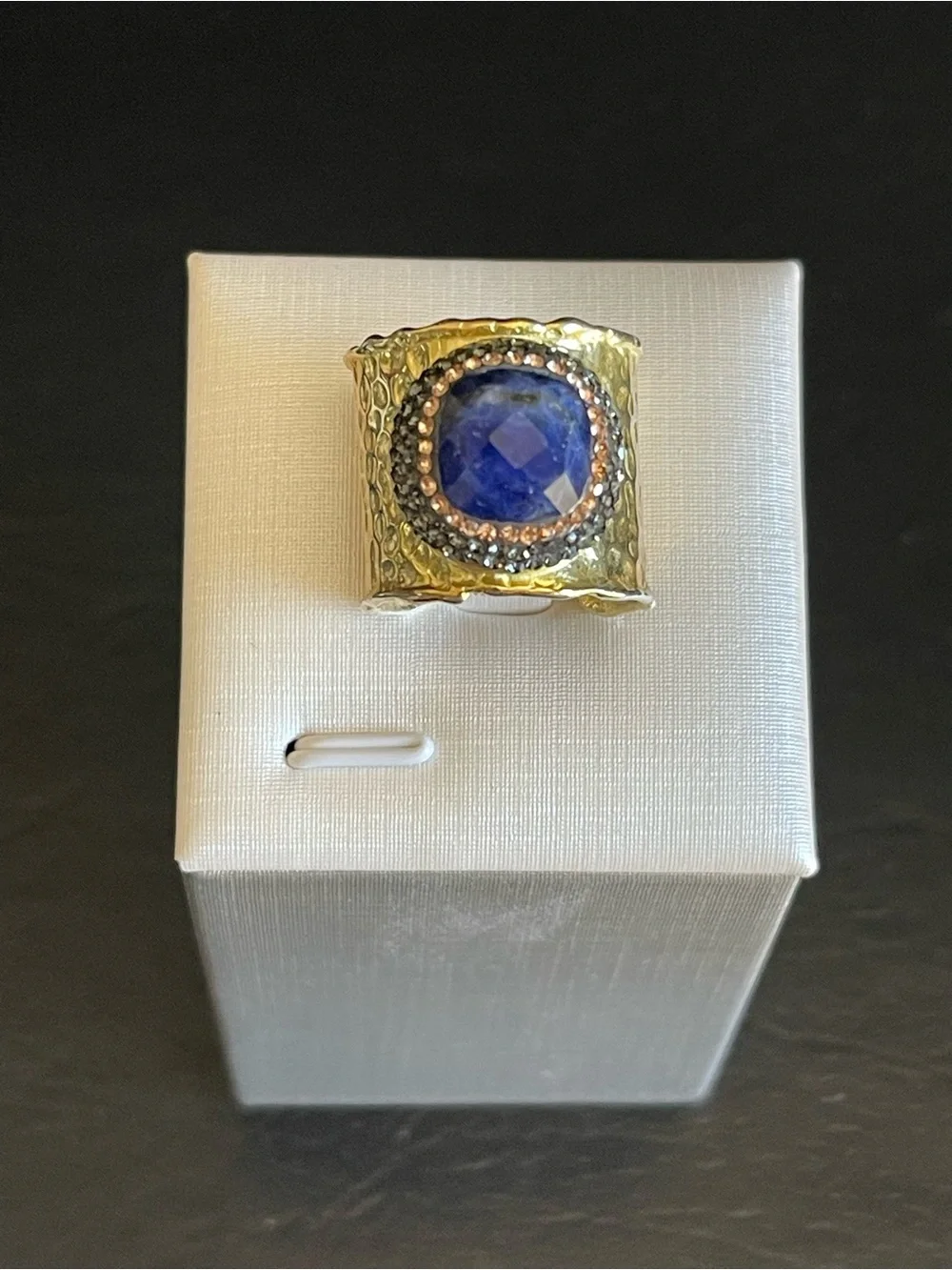 genuine Blue sapphire & crystal hammered ring.